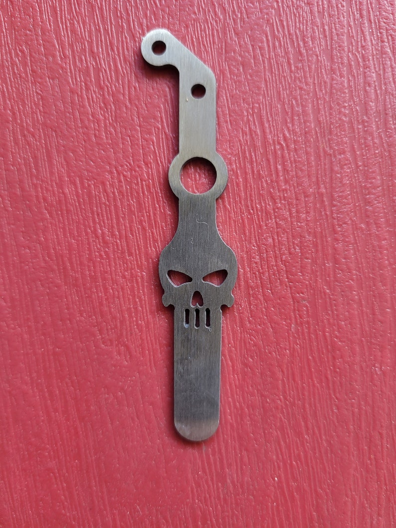 Cold Steel AD10 Skull Design Titanium Pocket Clip image 1