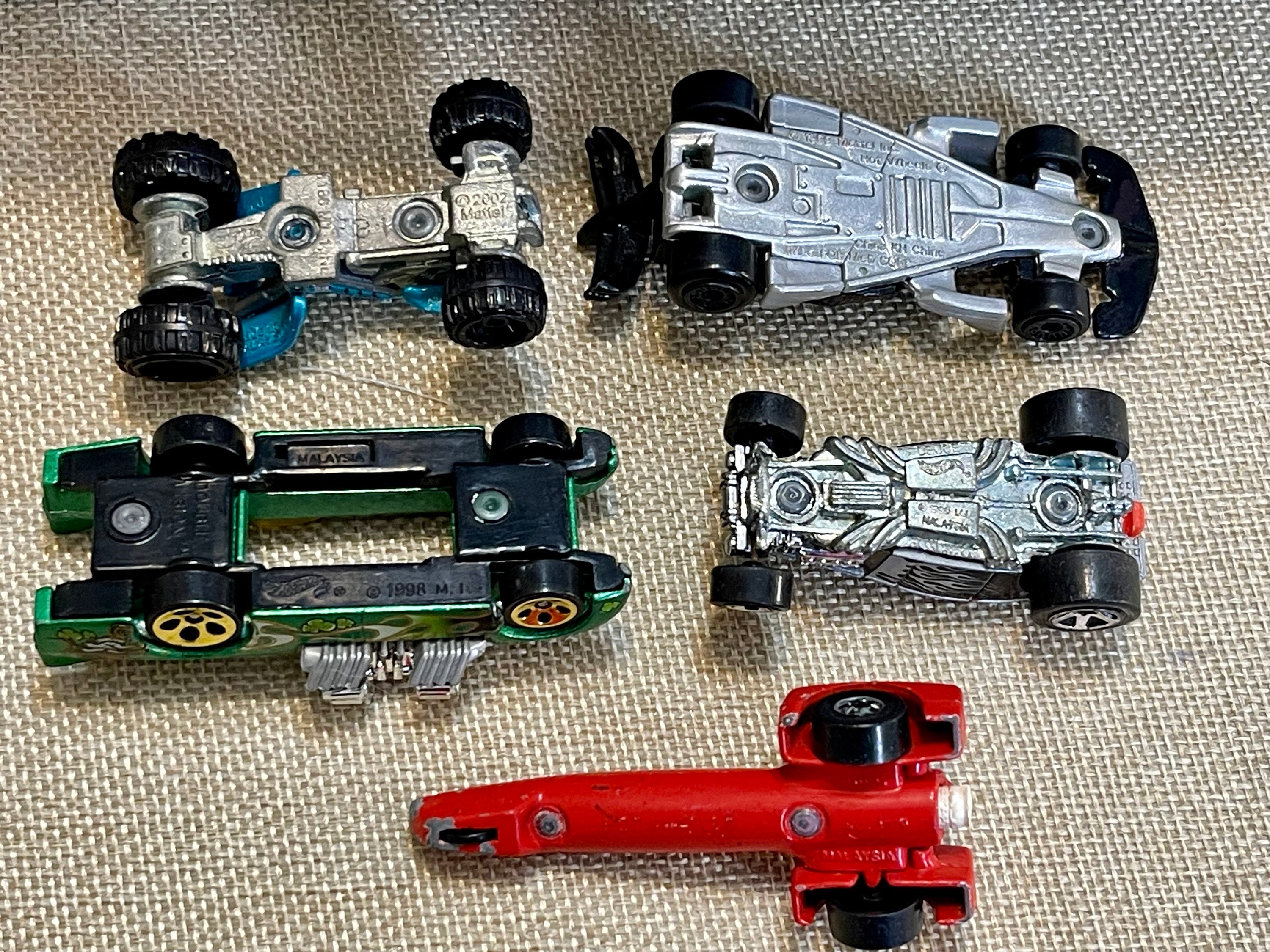 Vintage Hot Wheels - 2002 Sand Stinger, 1999 Black Race Car