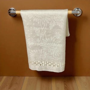 Vintage Linen Damask Show Towel - Elegant Display Piece - 33 x 17 (7890)