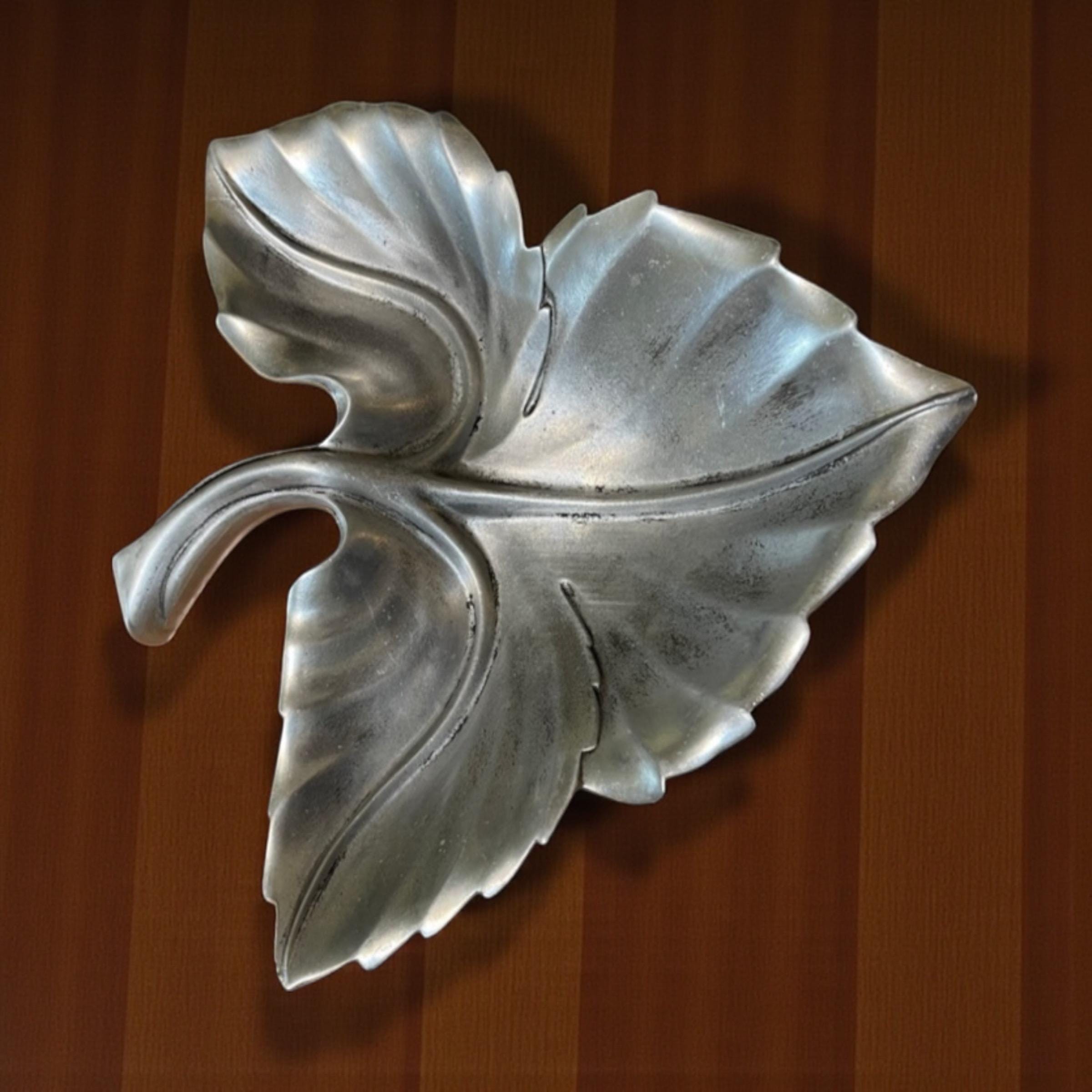 Vintage Royal Hickman Bruce Fox RH4 Cast Aluminum Leaf Plate