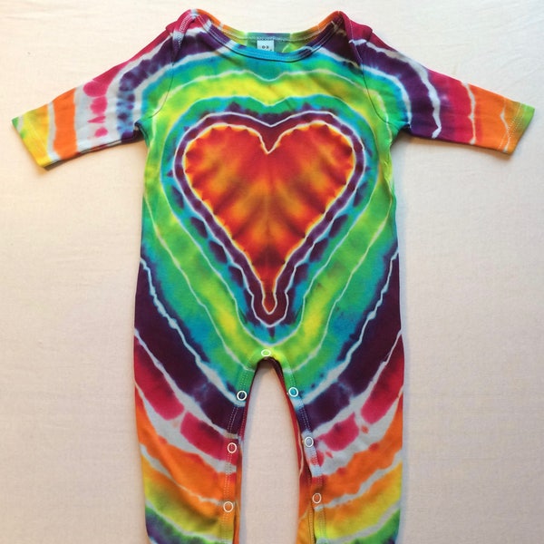 0-3m Organic Romper - Rainbow Tie Dye Heart - organic baby, first romper, unique gift, newborn baby clothes, organic newborn, festival baby