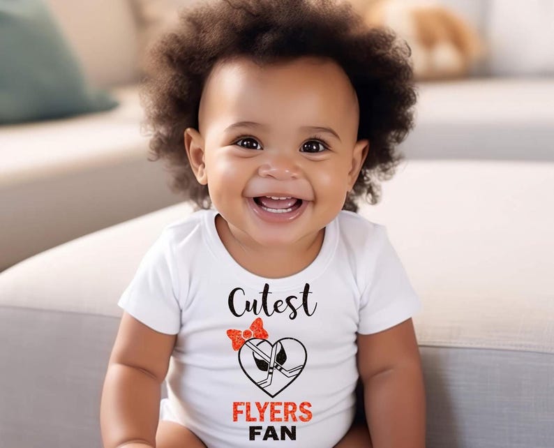 Cutest hockey fan baby bodysuit, hockey baby bodysuit, Philly hockey baby gift, Philly hockey, baby shower gift Bild 2