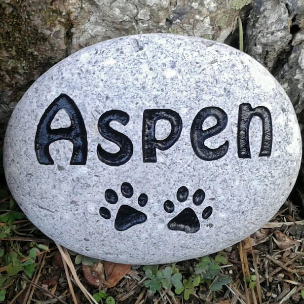 Piedra conmemorativa para mascotas (perro o gato) personalizada y grabada, de 7,5 a 10 cm de diámetro. Monumento conmemorativo para mascotas, lápida para mascotas, piedra conmemorativa para mascotas. Regalo para mascotas.
