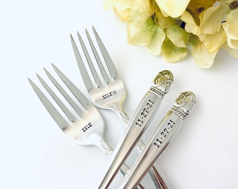 Mr & Mrs Wedding Forks - Custom Wedding Date Fork Set - Hand Stamped Vintage Forks - Engagement Gift - Engraved Forks - Cake Forks