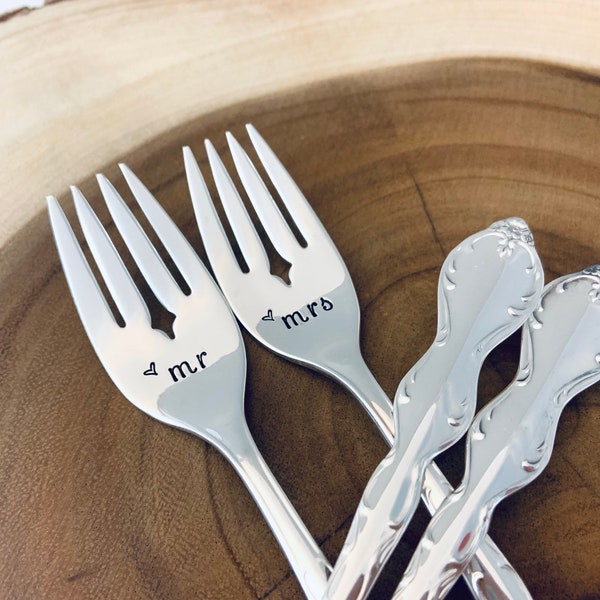 Ready to ship wedding fork set, mr&mrs wedding cake forks, Vintage hand stamped fork set, Custom Engagement gift, Silverplated dessert forks