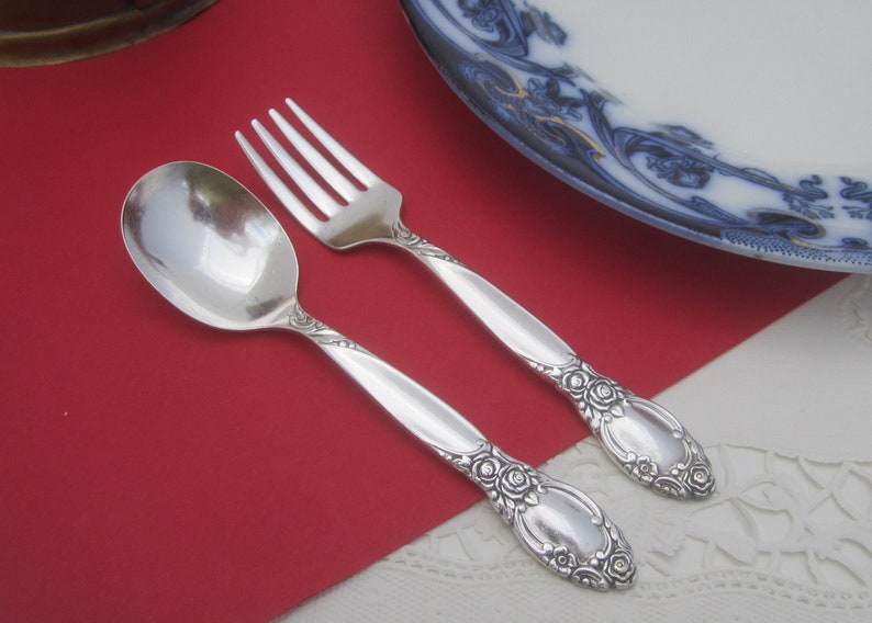 Oneida Silverplate Flatware Ballad Country Lane Floral Salad Fork 4 New