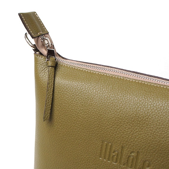 Leather bag with shoulder strap. Olive Colour. Medium size