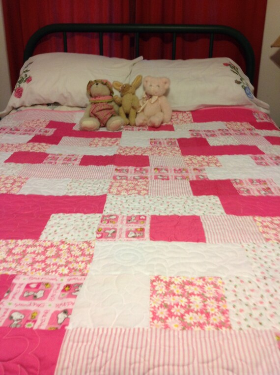 Items similar to Twin throw quilt with pillow case on Etsy