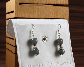 Glass bead earrings in "mouse gray" color with gold ornamentation. Unique model in limited quantity!