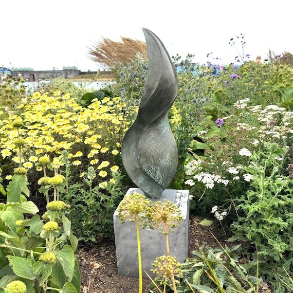 Outdoor garden sculpture abstract: 66cm garden statue, Limited Edition