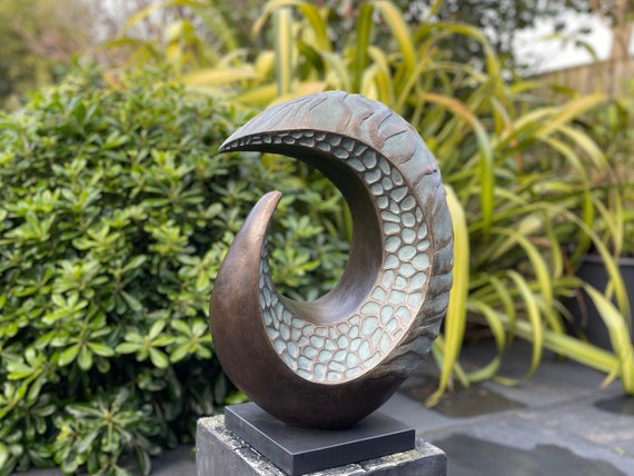 Abstract garden sculpture bronze: (50cm) 20 in. tall modern garden statue
