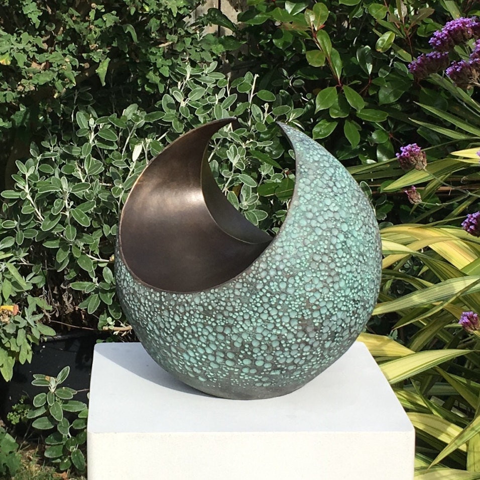 Curvation medium-Sculpture -Limited Edition bronze and resin sculpture