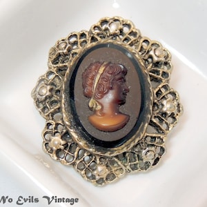 Cameo, Cameo Brooch, Ladies brooch, jewelry