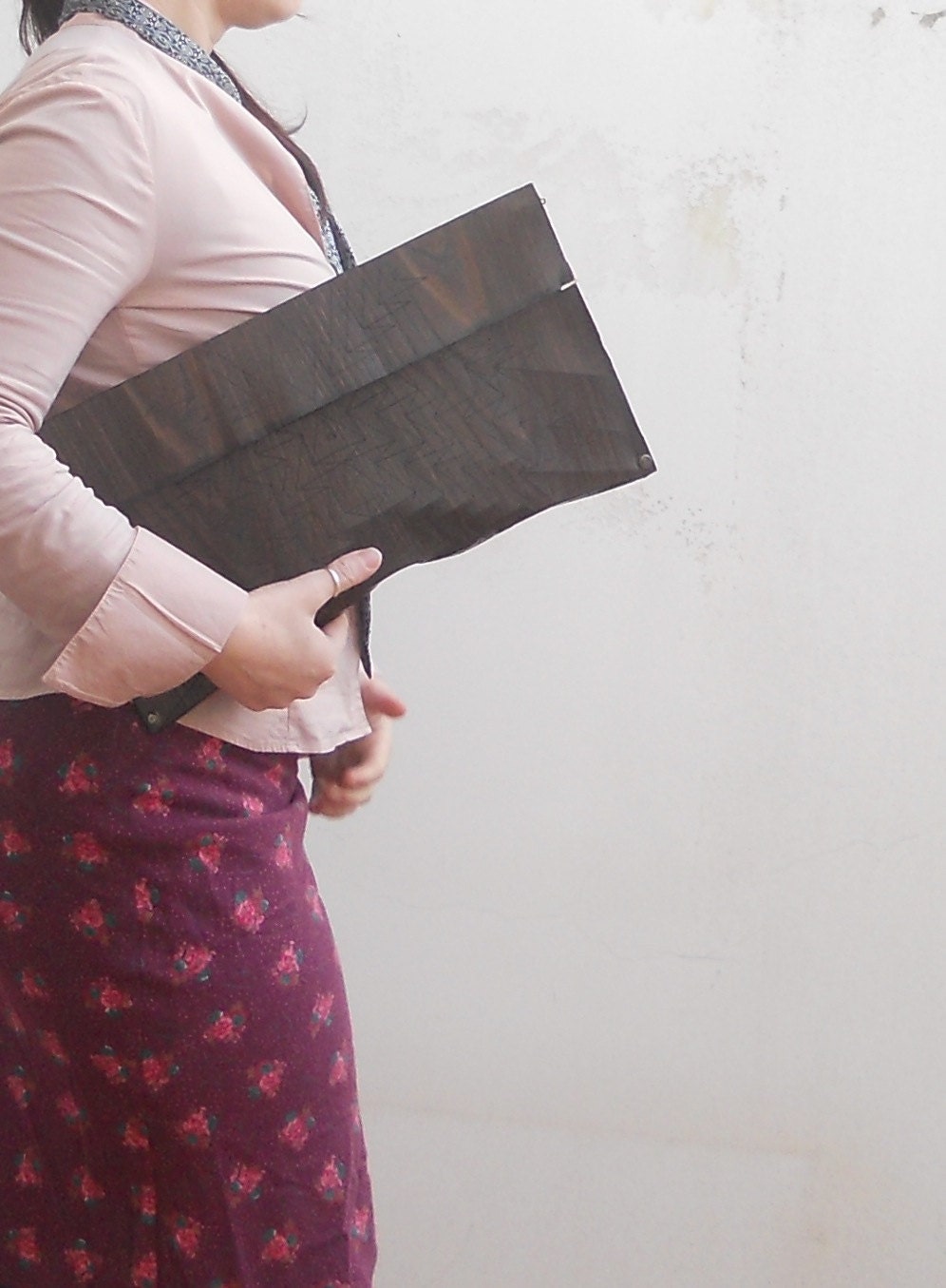 Chestnut clutch