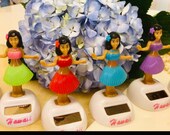 Hawaiian Dashboard Dancing Hula Girl Doll, Solar Powered Motion Dancer Pose, A Random FREE Appreiation Gift Included PROMOTION