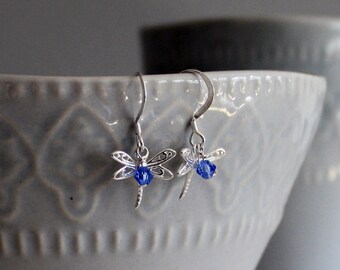 Dragonfly oorbellen, sterling zilver met kristallen kraal accent, doorboorde oorbellen GRATIS VERZENDING