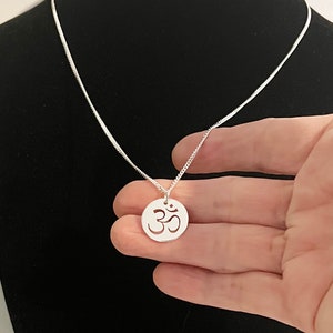 Silver Om Necklace, Sterling silver om pendant, Mens OM necklace, Mens Ohm Jewelry, yoga jewelry, ohm circle pendant, small OM charm