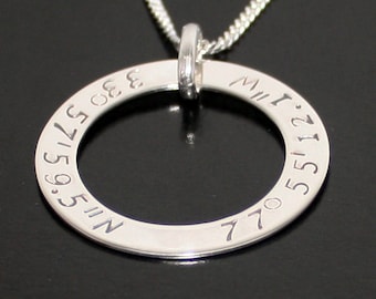 Collar con coordenadas personalizadas – Colgante de plata de ley – Regalo grabado a mano – Joyería de latitud y longitud – Recuerdo personalizado