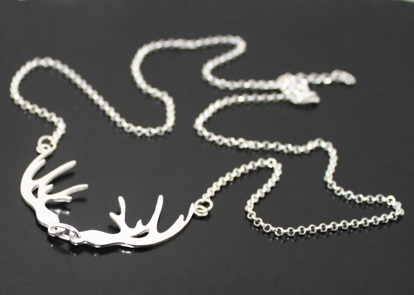 925 Sterling Silver Moissanite Deer Antler Pendant Necklace