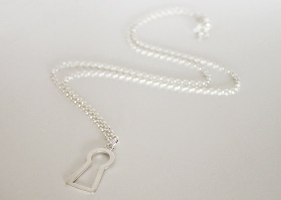 Key Hole pendant, layering necklace, Sterling Silver, 925