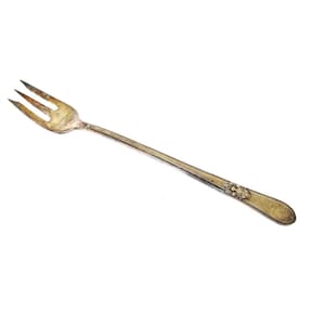 1847 Rogers Bros Silverplate Flatware Adoration Seafood Fork 5.5&quot;