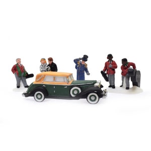 Department 56 Heritage Village Collection &quot;Stepping Out On The Town&quot; #58885