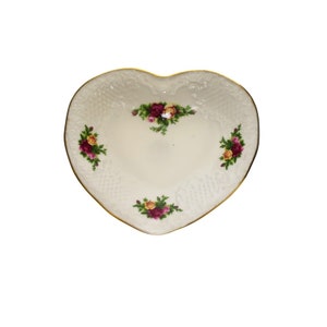 Royal Albert Old Country Roses Heart Shape Trinket Dish 5.5&quot;