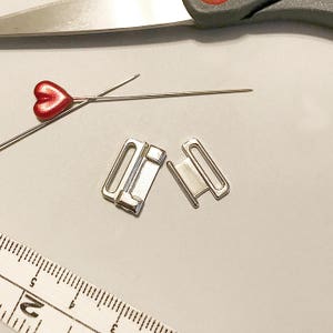 Stitch Love Studio- 1/2" or 12mm center clasps in silver