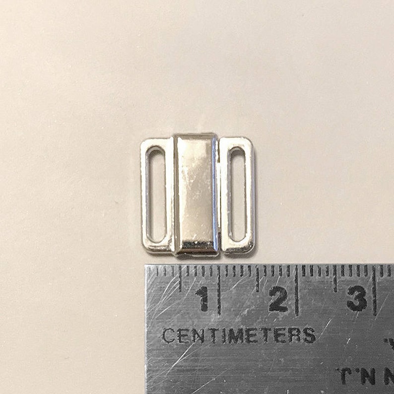 Stitch Love Studio- 1/2" or 12mm center clasps in a variety of colors, measurement guide