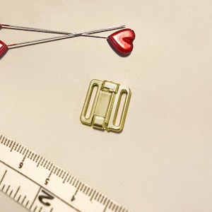 Stitch Love Studio- 1/2" or 12mm center clasps in gold