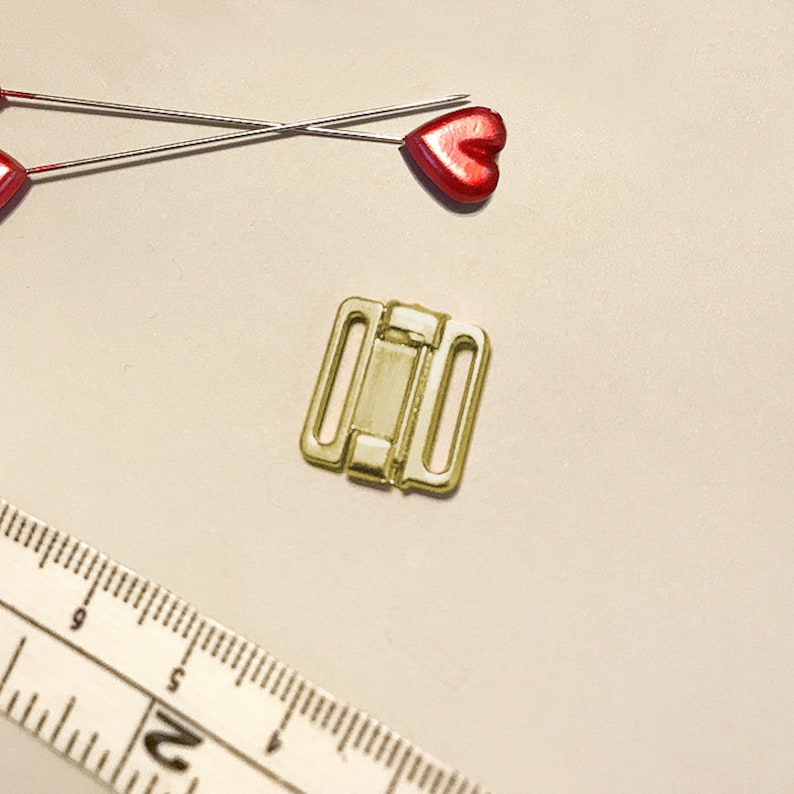 Stitch Love Studio- 1/2" or 12mm center clasps in gold