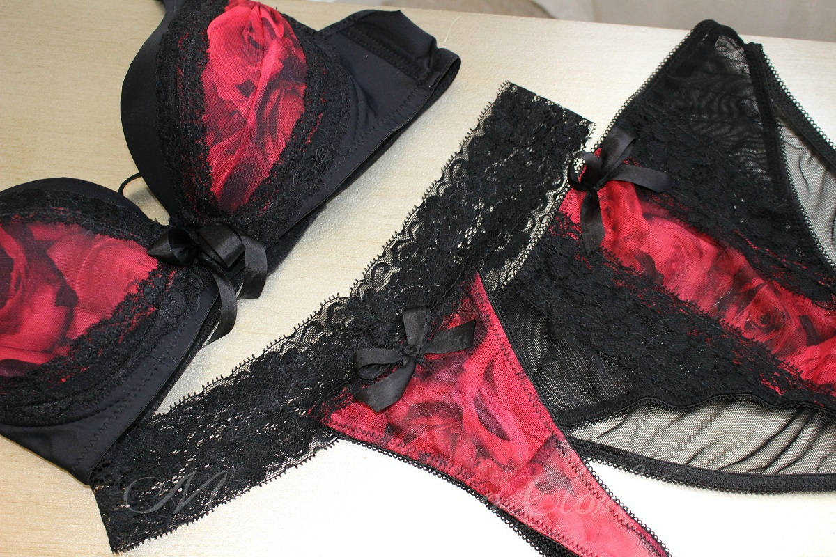 Bella Rose Print Molded Cup Bra Lingerie Pin-up Valentine's Day ...