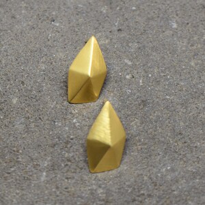 Boucles d'oreilles Polygone Clous dorés modernes minimes géométriques Clous d'oreilles Minimal image 4