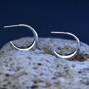 HalfMoon Earrings - Curved Earrings - Modern Earrings - Sterling Silver Silver Earrings - Minimalist Studs - Silver Studs - Minimal Earrings