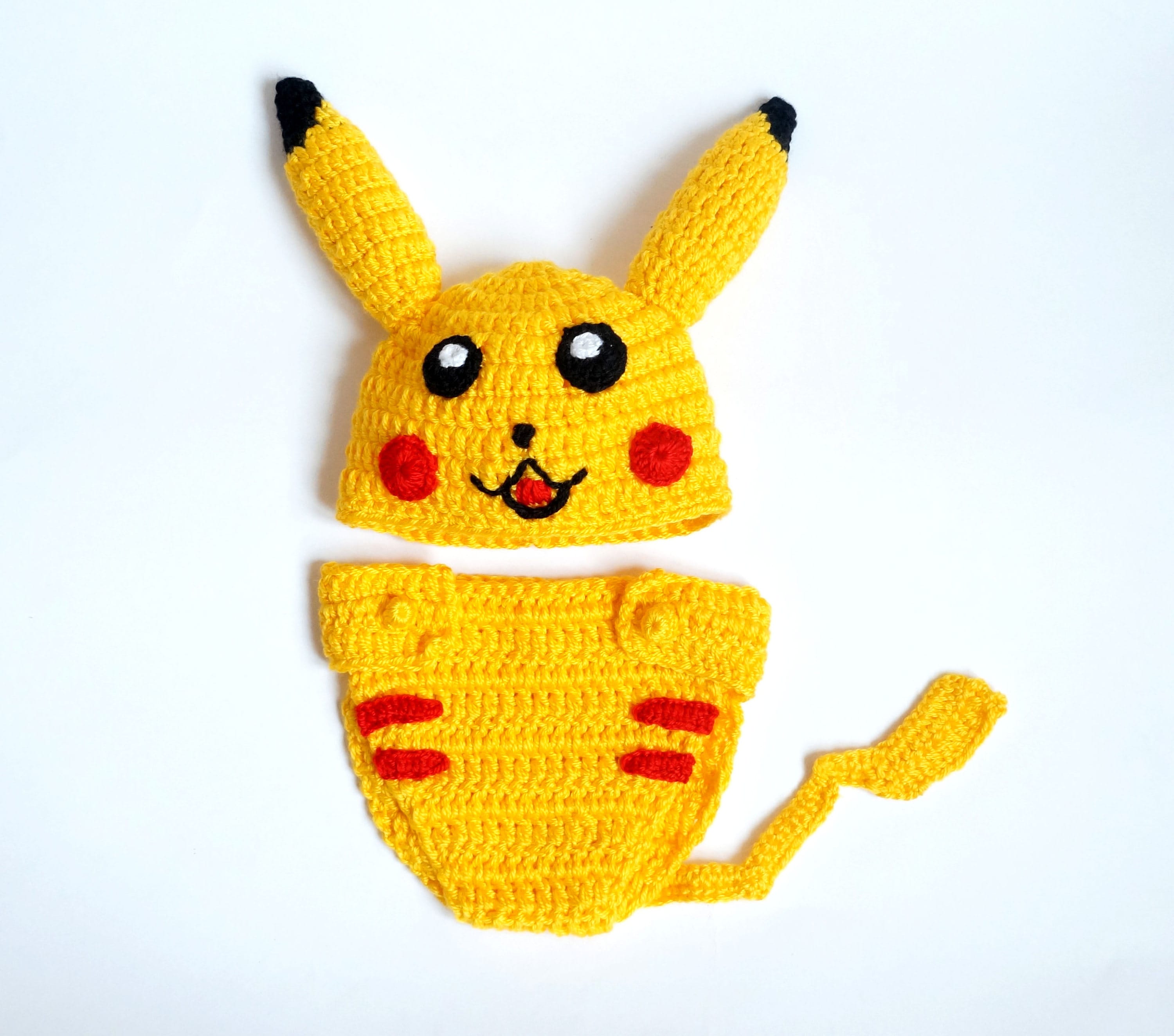 Set Pikachu Pokemon - Gants et Bonnet à Pompon sur Cadeaux et