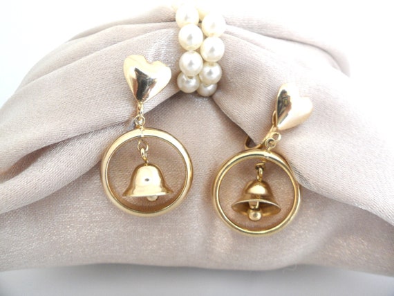 1940s Gold Tone Heart Earrings Tinkling Bell in C… - image 2
