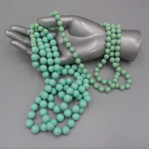 Extra Super Long Beaded Necklace 90" Knotted Strand Lucite Flapper Beads Aqua Turquoise Gradient MCM