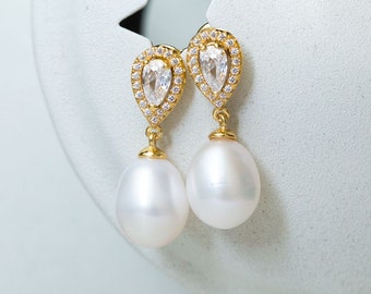 Bridal Earrings, Pearl Earrings, Wedding Jewelry, Bridal Earrings, Gold Earrings,  E387