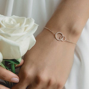 Bridesmaid Gift, Bridesmaids Bracelet, Interlocking Bracelet, Bridal Party Jewelry, B310