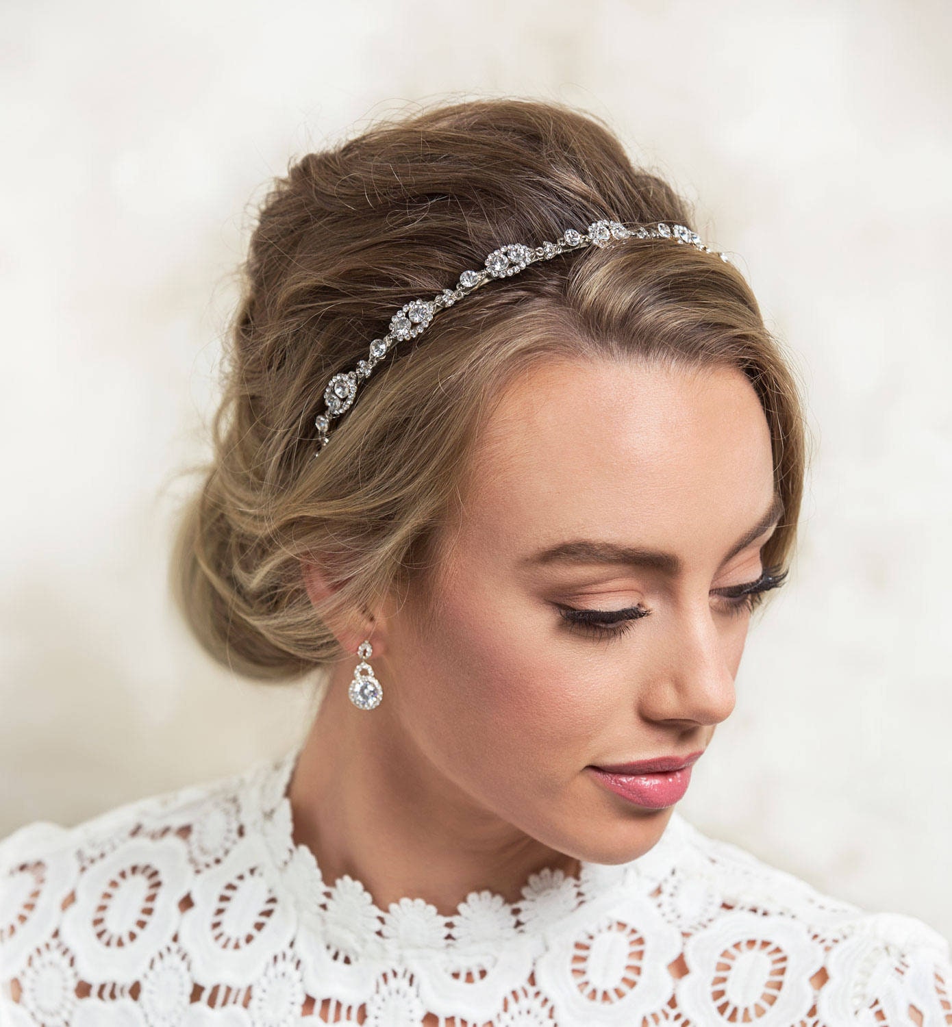 hoofdband haar sieraden haar accessoire kroon Accessoires Haaraccessoires Haarsieraden luxe handgemaakte bruiloft Dubbele bruids wit en zilver Cafuné hoofddeksel 