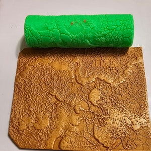 Emporte-pièce en pâte polymère #1200 - Rouleau texturé en mycélium