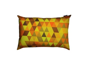 Pillow - Spring 22 wide - geometric pattern