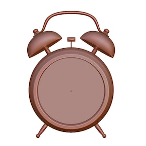 Puede incluir: Un despertador de color bronce con un diseño clásico. El reloj presenta dos campanas en la parte superior, una esfera redonda y dos patas. El reloj tiene un asa y un pequeño botón en la parte superior.