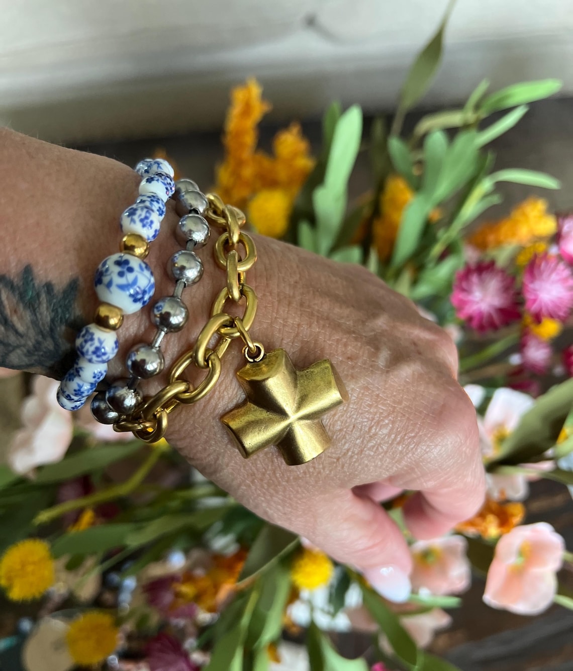 MIXED METALS LIVELY BRACELET