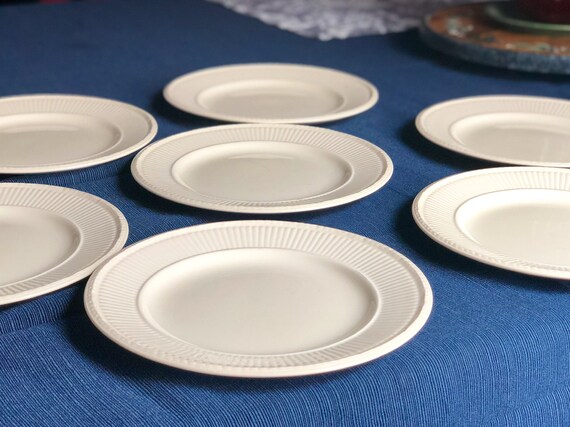 Decorazioni Natalizie Wedgwood.Wedgwood Edme 8 1 2 Piatti Di Insalata Made Etsy