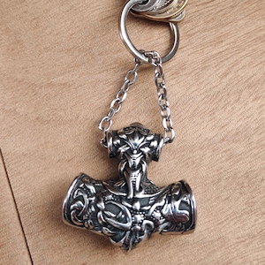 Viking Mjolnir Keychain