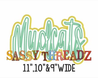 Descarga de bordado de aplique doble apilado con escritura de Mudcats con puntada satinada