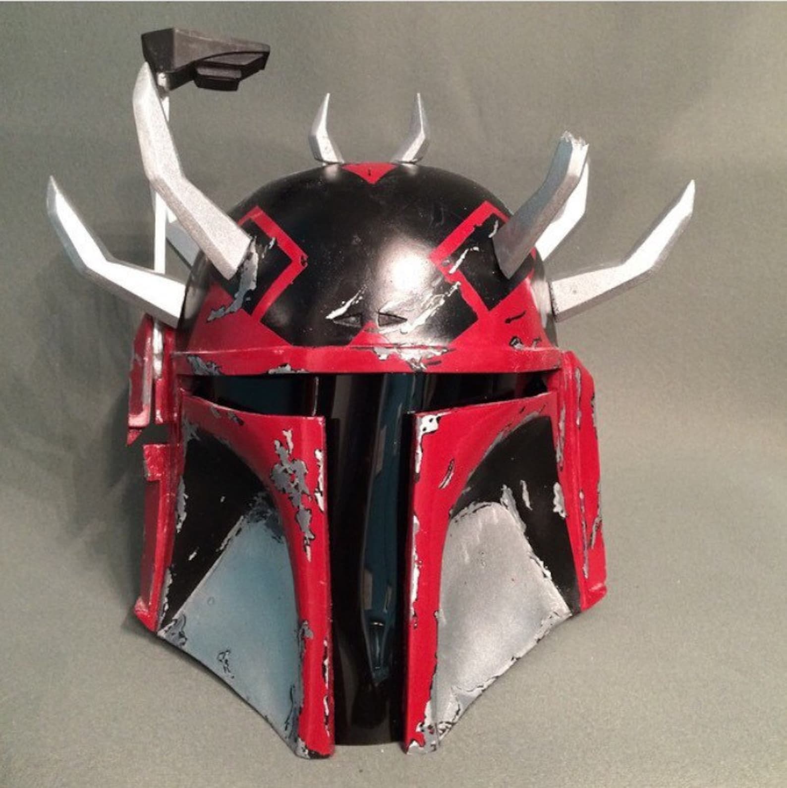 Mandalorian Helmet. Great for a Star Wars costume. The Etsy