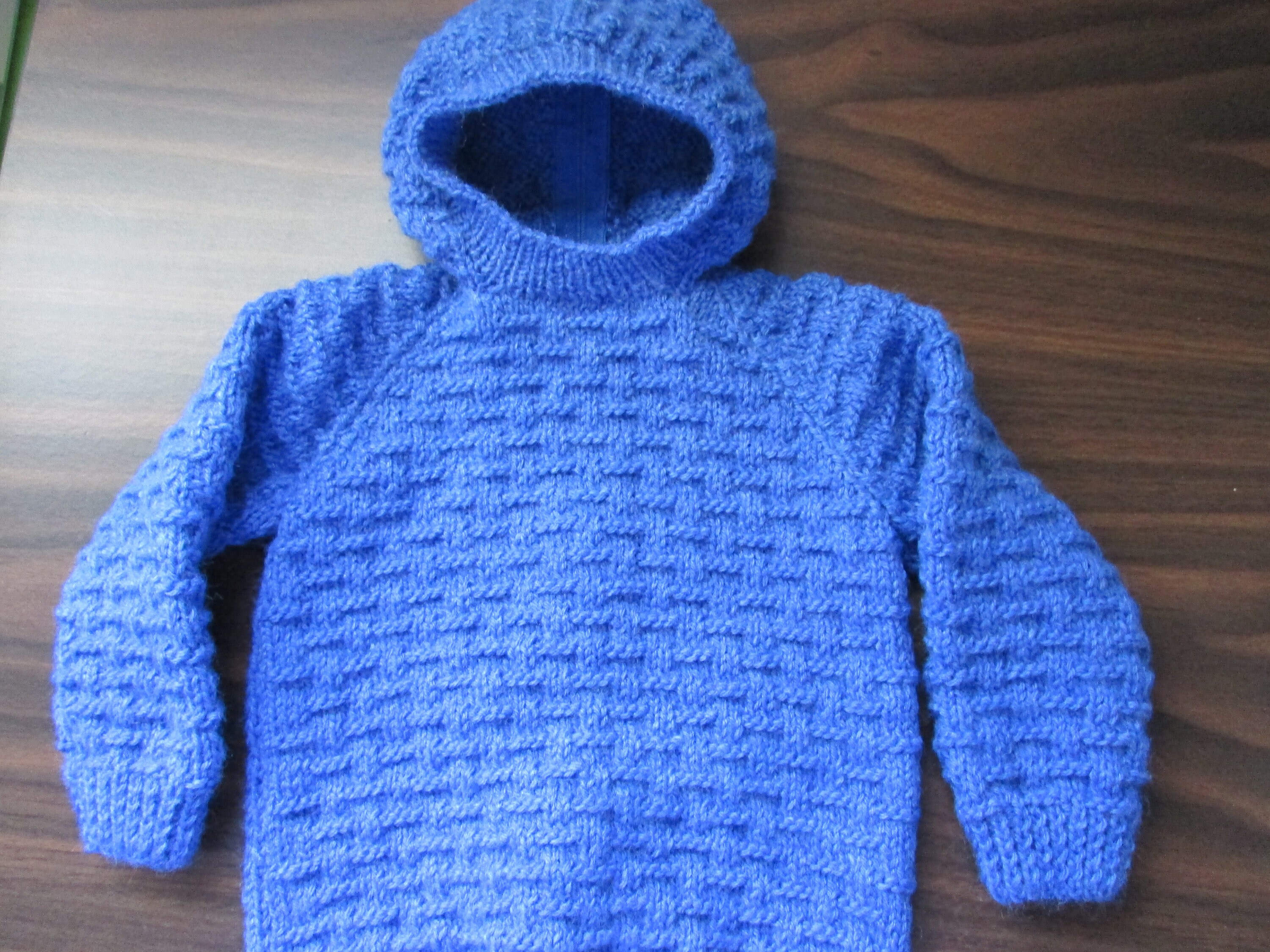 Hooded baby sweater with back zipper online