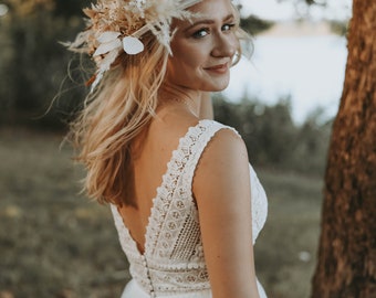 DRIED FLOWER HAT | Boho Wedding Hat with Sola Wood Flowers